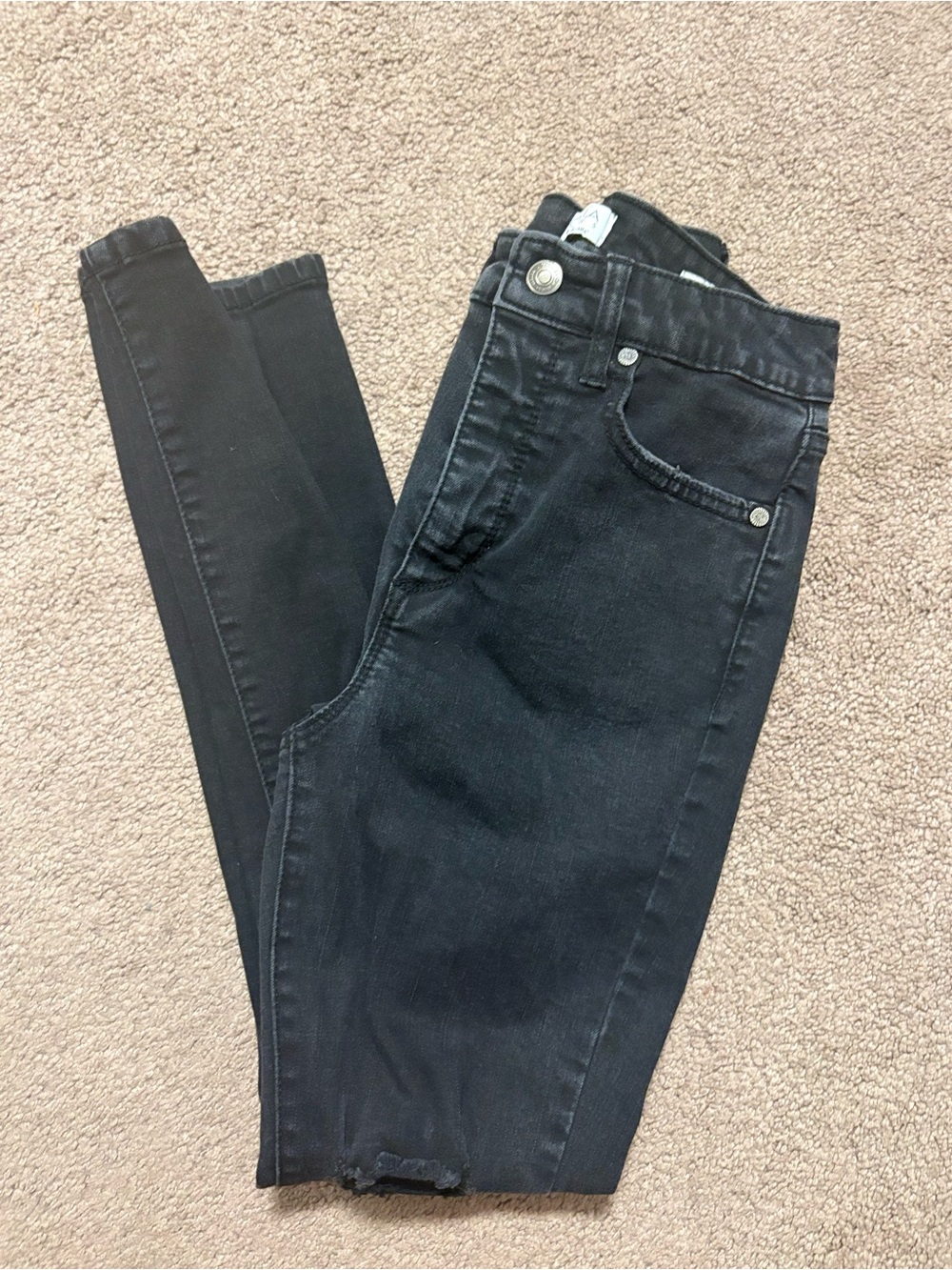 High-Rise Black Skinny Jeans with Stretch